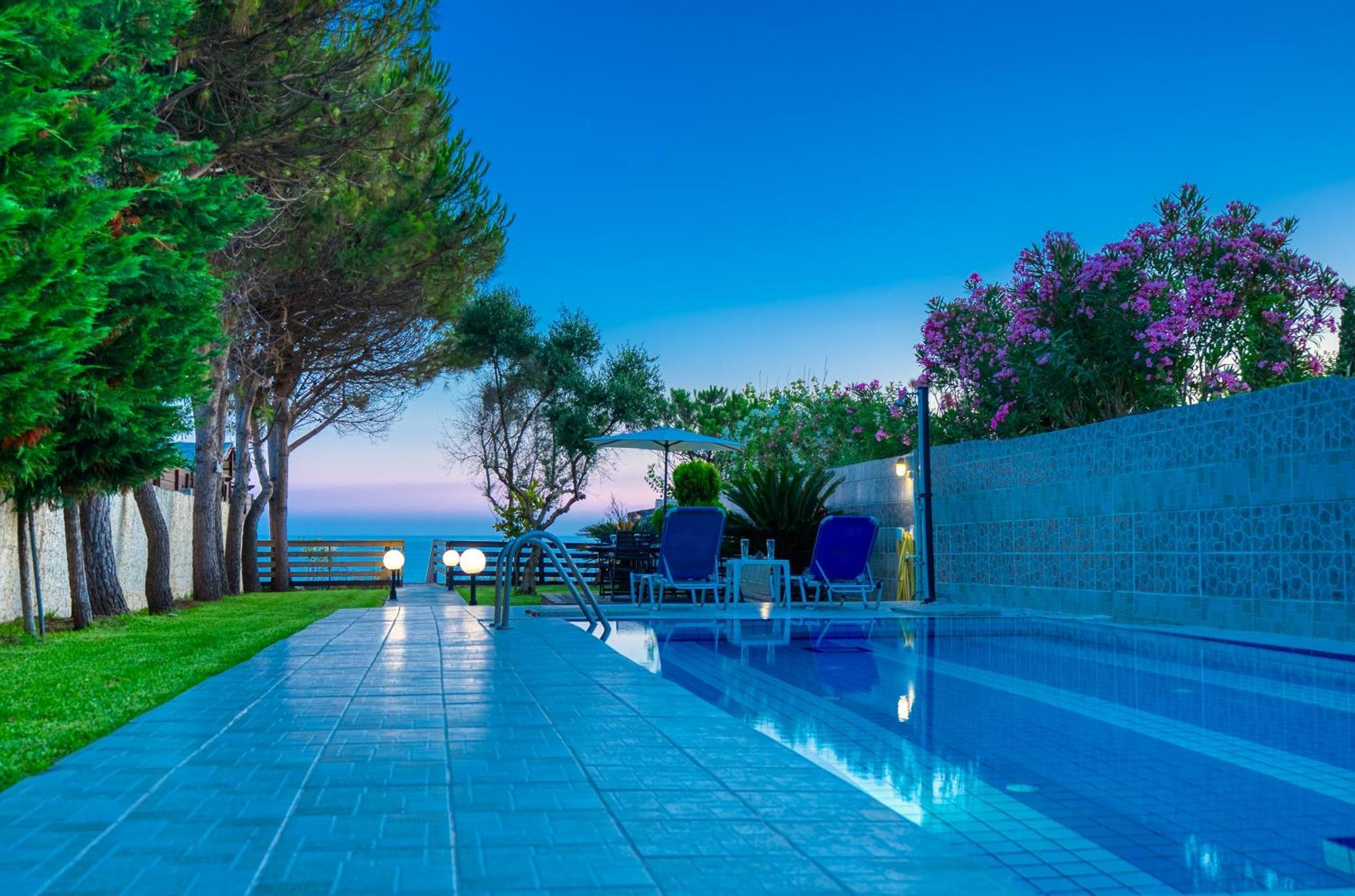 Villa Angela Ágios Matthaíos Extérieur photo